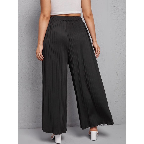 PLUS SIZE Wide Leg Plisse Pants black - Picture 2 of 5